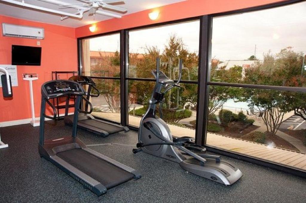 Baymont By Wyndham Fayetteville Fort Bragg Area Zewnętrze zdjęcie