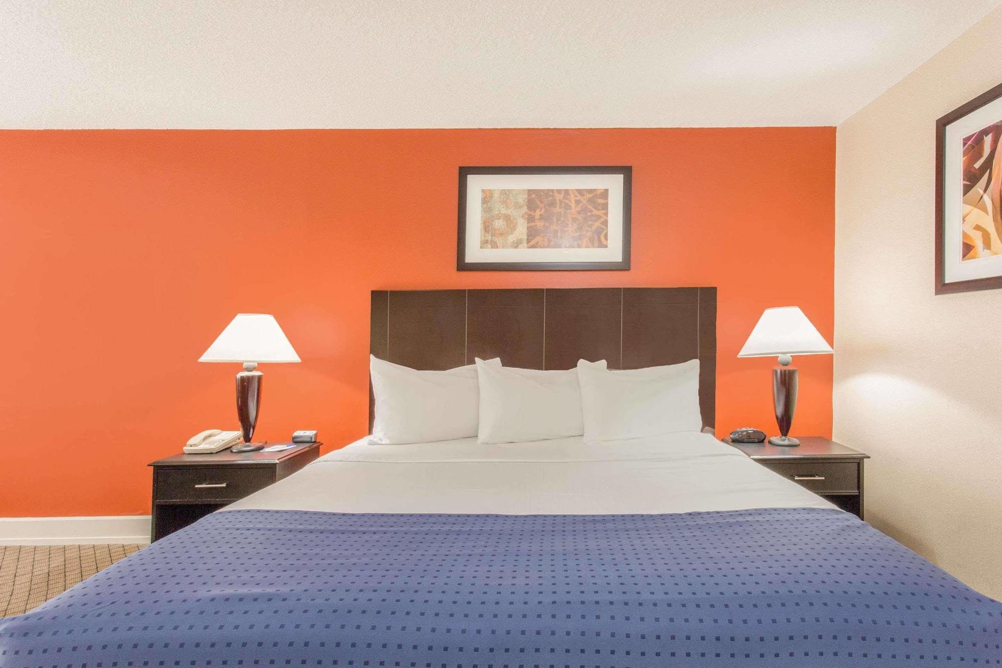Baymont By Wyndham Fayetteville Fort Bragg Area Zewnętrze zdjęcie